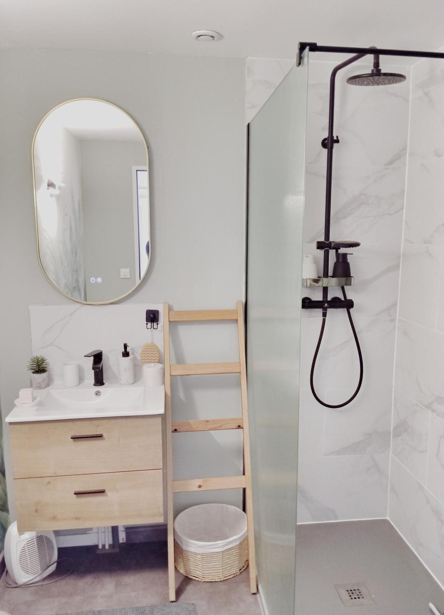 Rooms Home Csm Suites Privees Entre Paris Et Reims Privatunterkunft Charly-sur-Marne